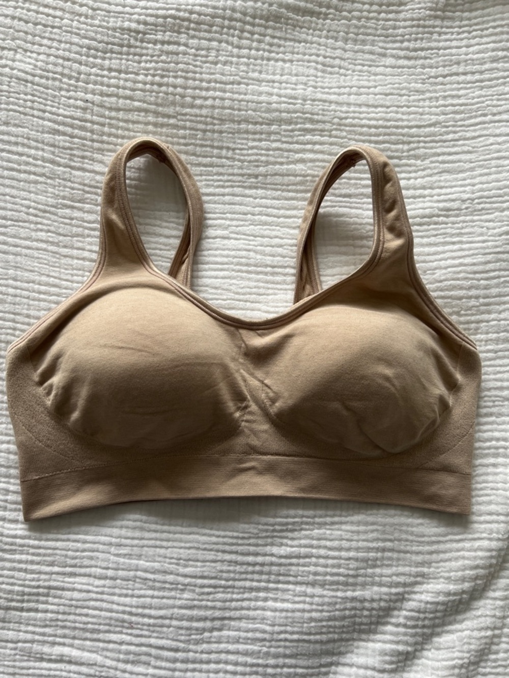 NWOT • Bali Smooth Wireless Cup Lined Comfort Bra  • Tan/Beige • Women’s Large